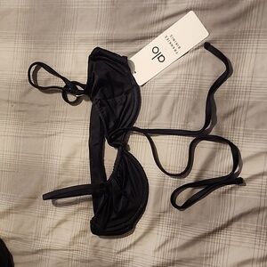 NWT Frankie’s Bikinis x Alo Benji Underwire Swim Top - Size S